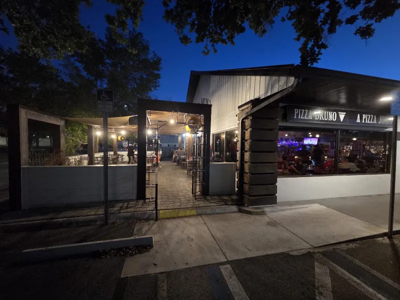 Pizza Bruno — pizza restaurant in Orlando
