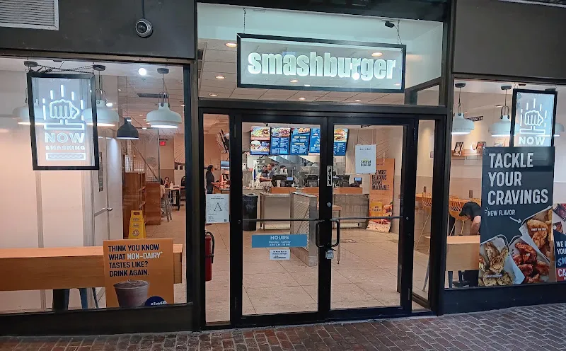Smashburger — burger restaurant in Boston