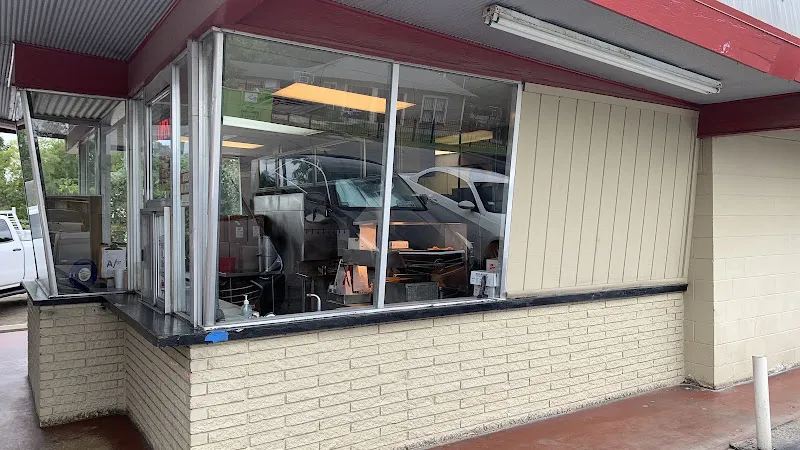 Che's Chicken & Burgers — burger restaurant in San Antonio
