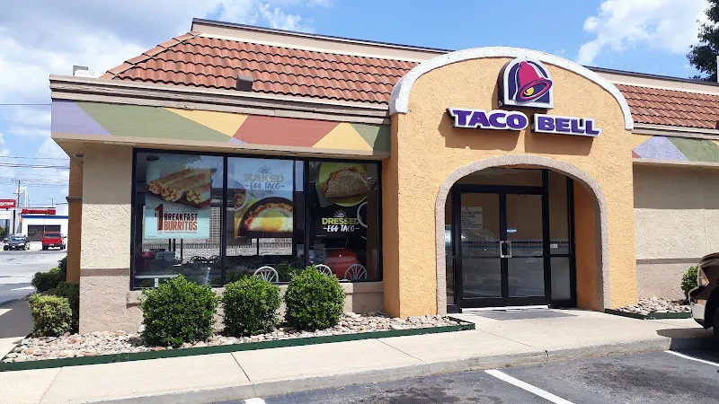 Taco Bell — vegetarian restaurant in Charlotte