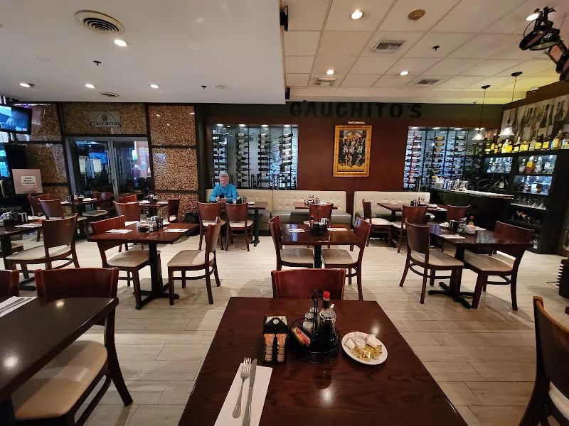 Primo's Italian Restaurant & Lounge — italian restaurant in Miami