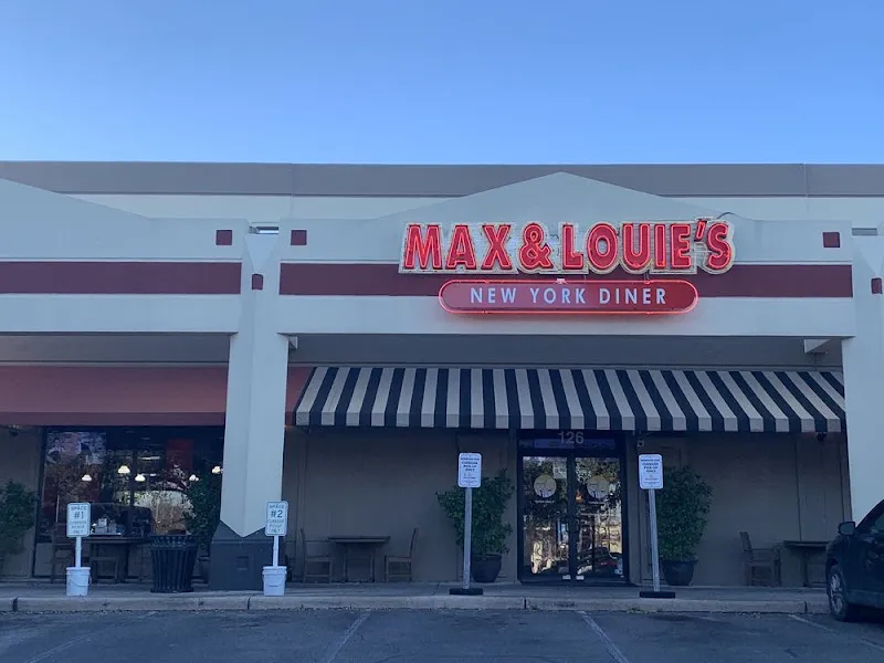 Max and Louie's New York Diner — pizza restaurant in San Antonio