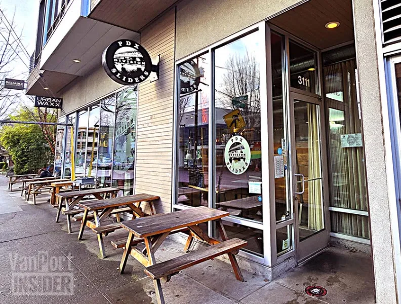 PDX Sliders Division St — burger restaurant in Portland