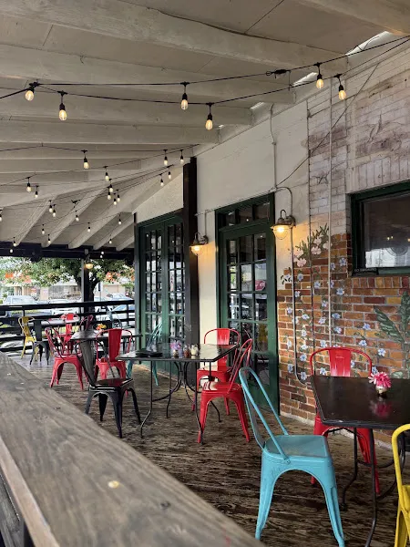 Star Pizza — dog-friendly restaurant in Houston