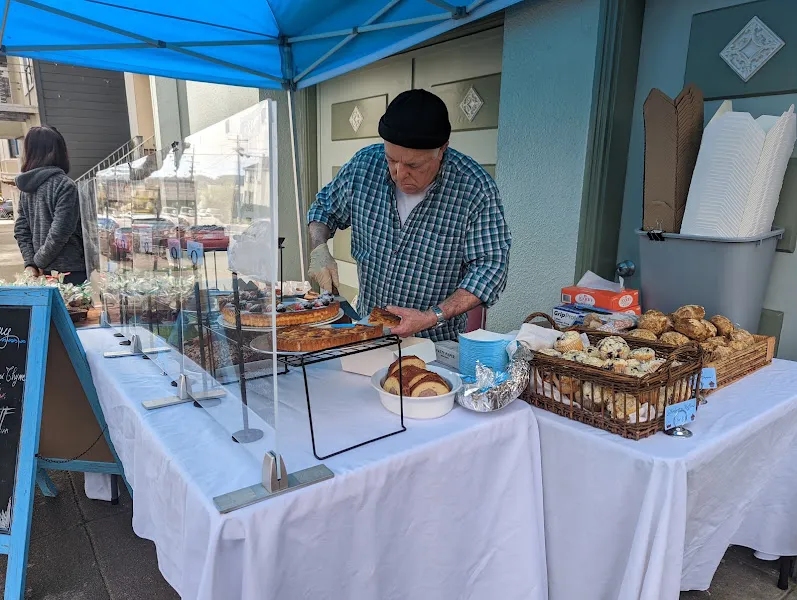 Patisserie on California