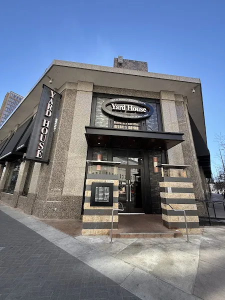 Yard House — vegetarian restaurant in Denver