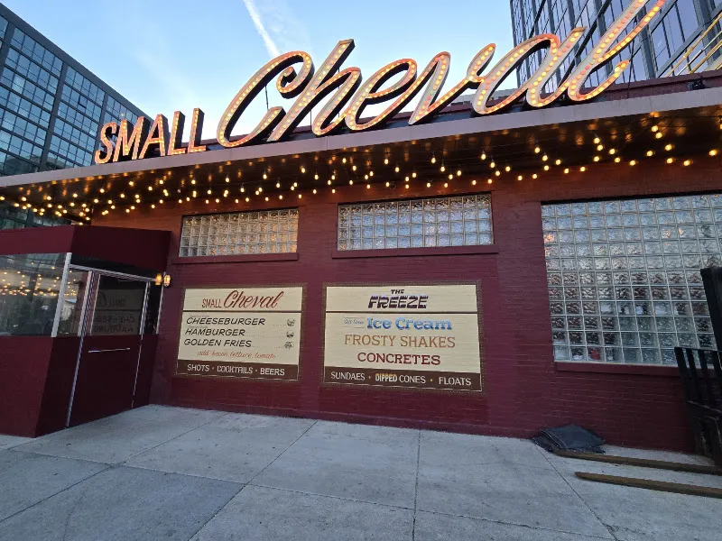Small Cheval- Fulton Market — burger restaurant in Chicago