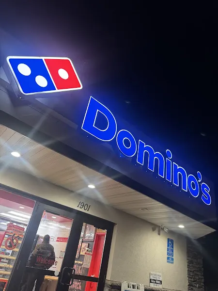 Domino's Pizza — delivery restaurant in Minneapolis