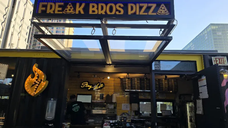 Freak Brothers Pizza — pizza restaurant in Phoenix
