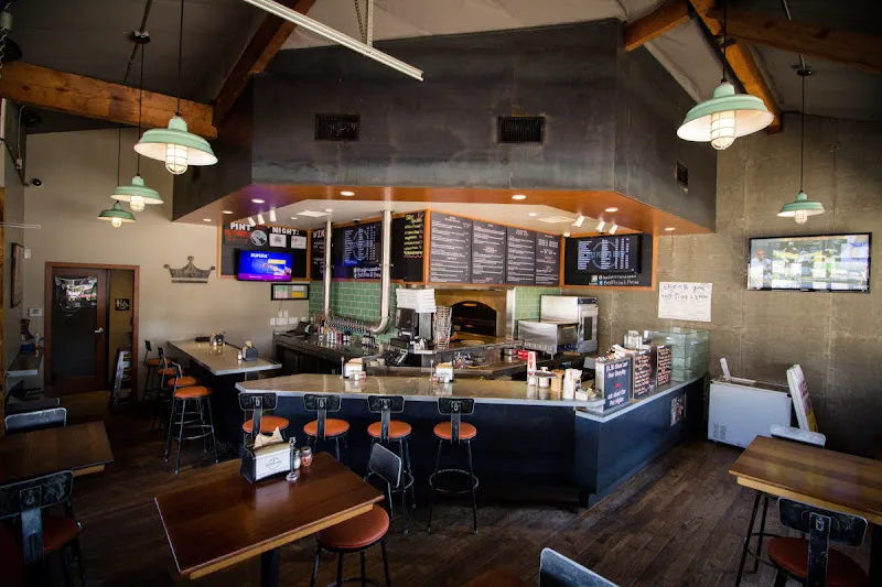 Best Pizza & Brew — pizza restaurant in San Diego