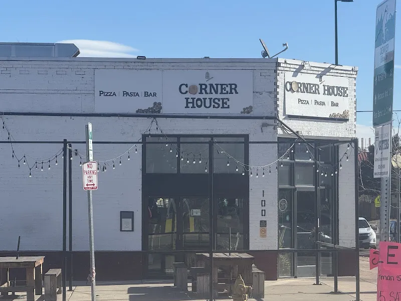 Corner House Pizza |Pasta| Bar — pizza restaurant in Denver