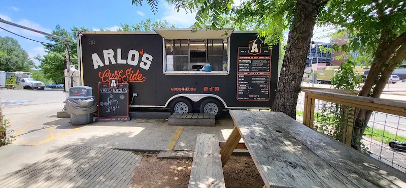 Arlo's Junior — vegan restaurant in Austin