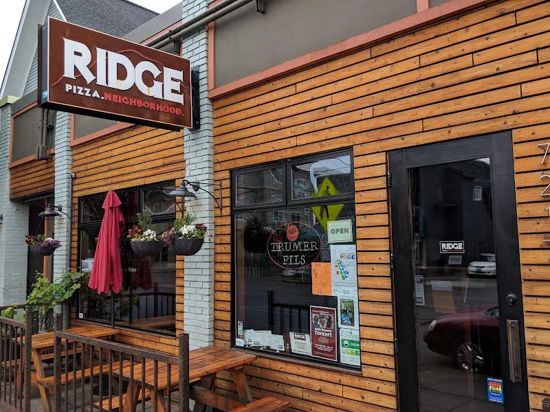 Ridge Pizza — pizza restaurant in Seattle