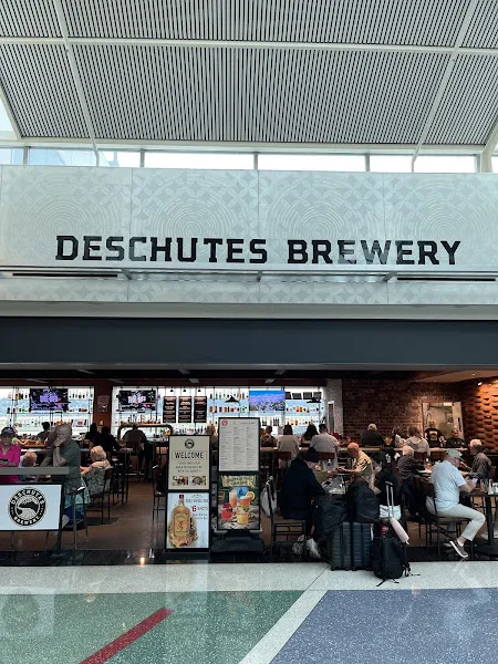 Deschutes Brewery Portland Public House — burger restaurant in Portland