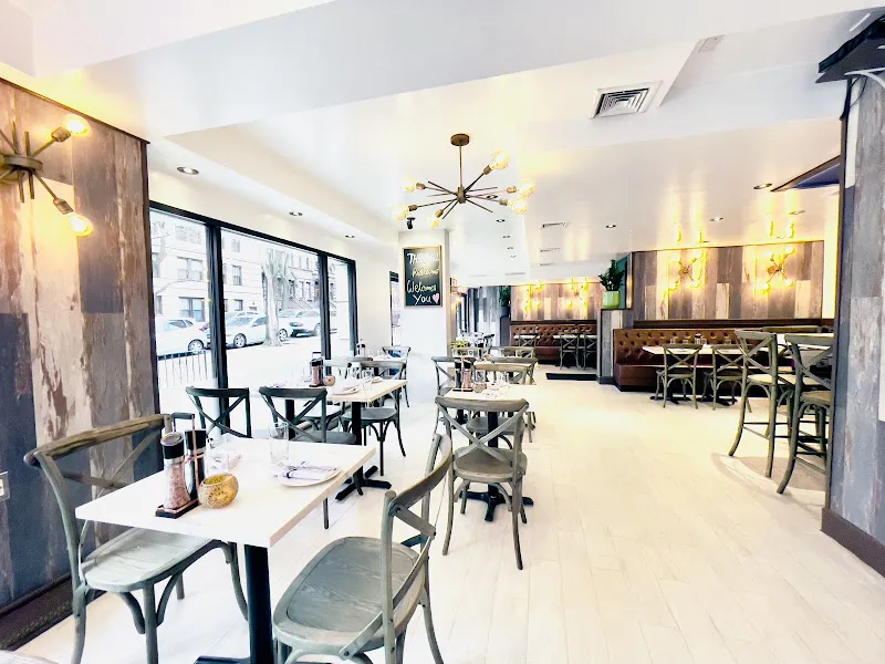 The Shell Seafood Kitchen & Bar — dog-friendly restaurant in New York City