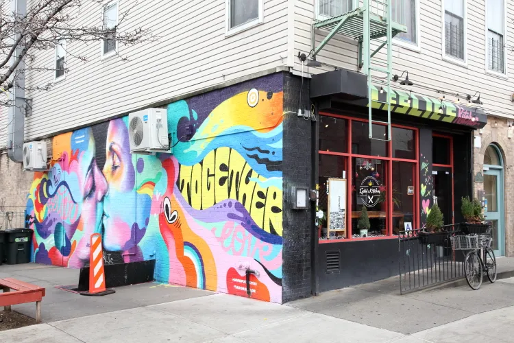 Leslie's Kitchen — mexican restaurant in Brooklyn