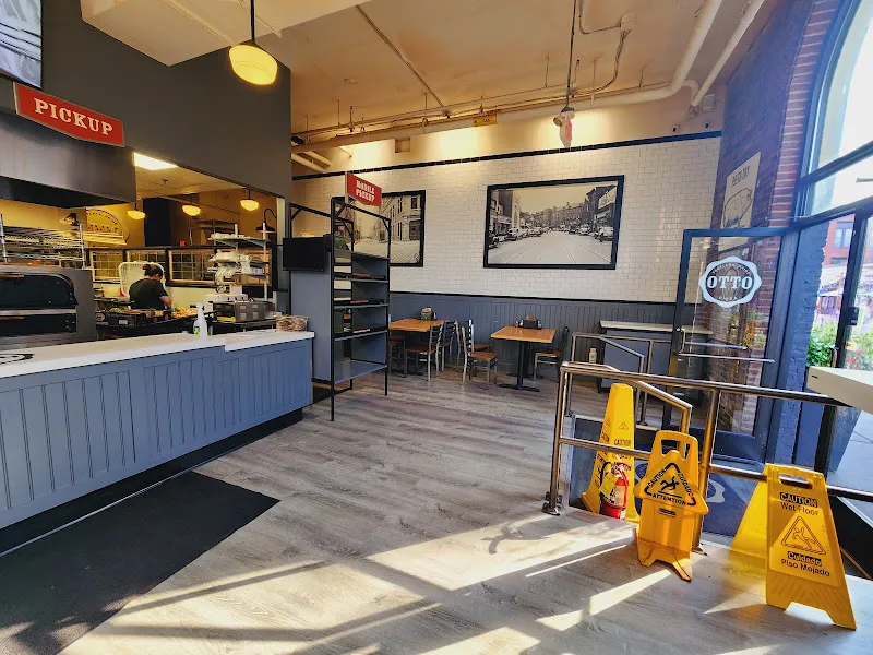 OTTO — pizza restaurant in Boston