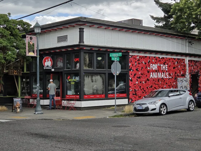 Ben & Estherâs Vegan Delicatessen — vegetarian-friendly restaurants in Portland