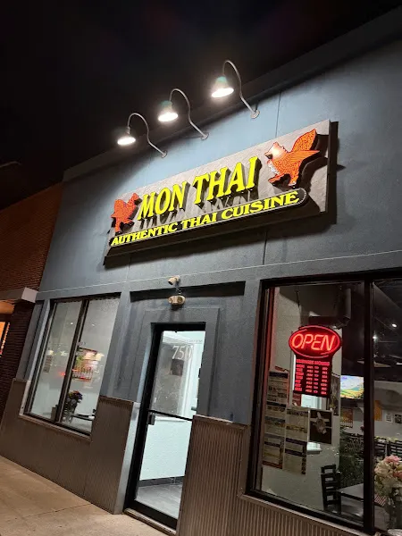Mon Thai Santa Fe — thai restaurant in Denver
