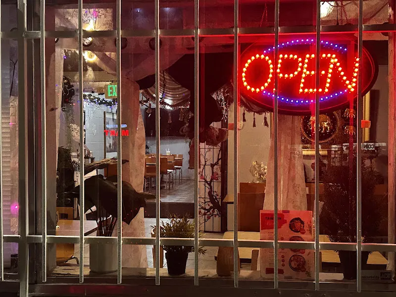 Royal Taw Win Thai & Burmese Restaurant — restaurants with takeout in Denver