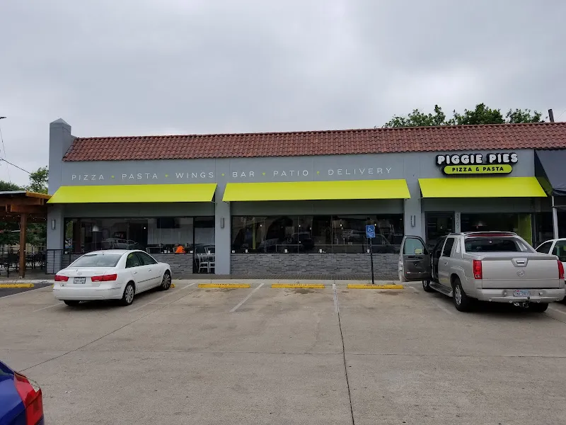 Piggie Pies Pizza — vegetarian-friendly restaurants in Dallas