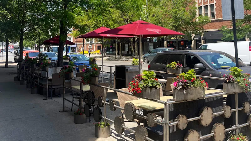 Chicago's Pizza — vegetarian-friendly restaurants in Chicago